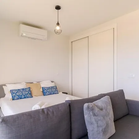 Apartment Fenix Iii Ac, Parking & Near Beaches Funchal (Madeira)