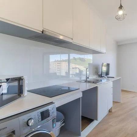 Fenix Iii Ac, Parking & Near Beaches * Funchal (Madeira)