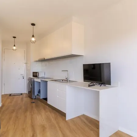 Fenix Iii Ac, Parking & Near Beaches * Funchal (Madeira)