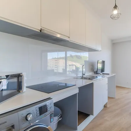 Fenix Iii Ac, Parking & Near Beaches Funchal (Madeira)